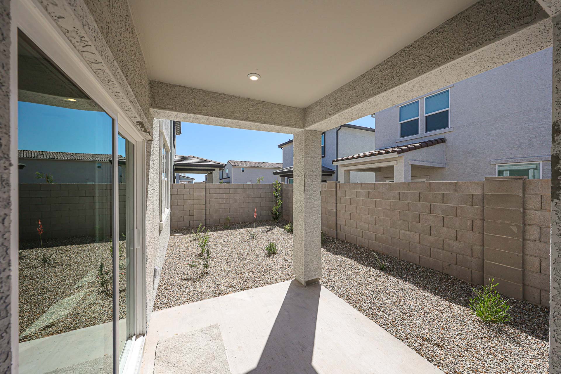 A building with a glass door.
